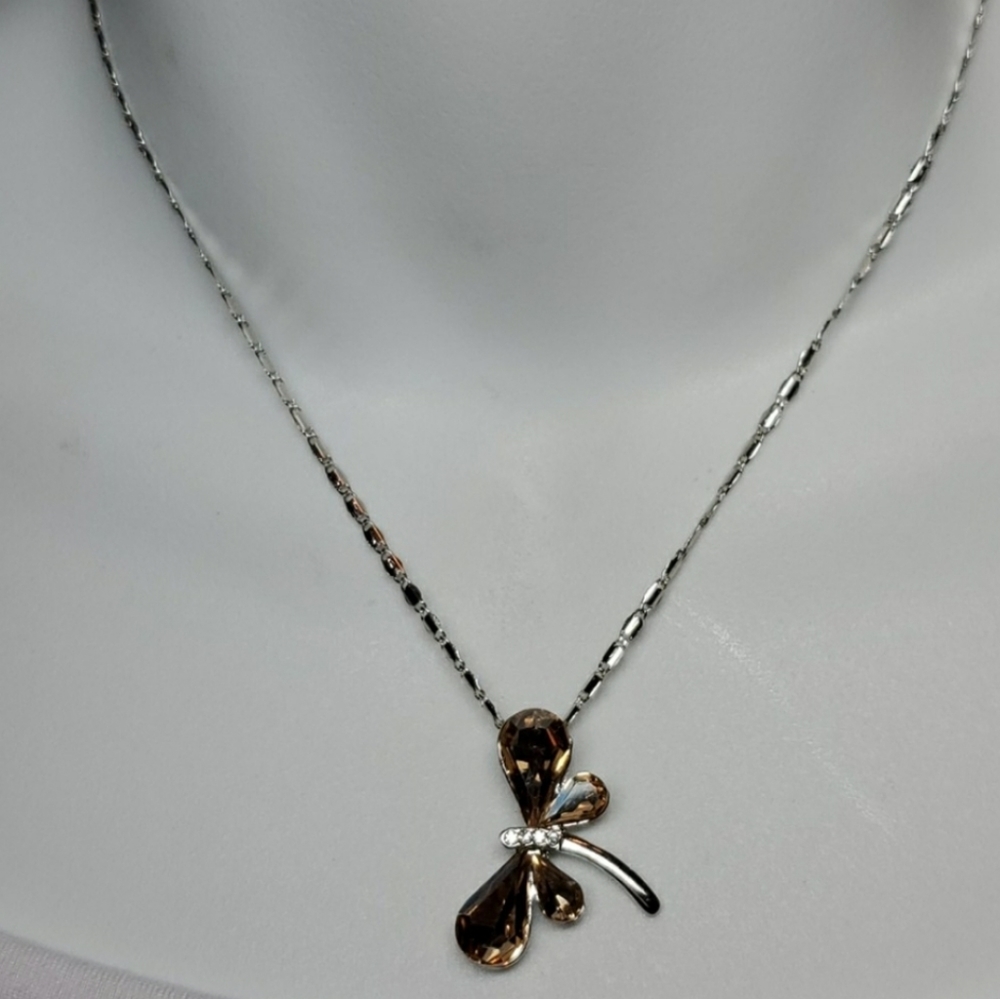 3/$20🎀 18KGP Dragonfly Crystal Necklace, Amber - Picture 1 of 4
